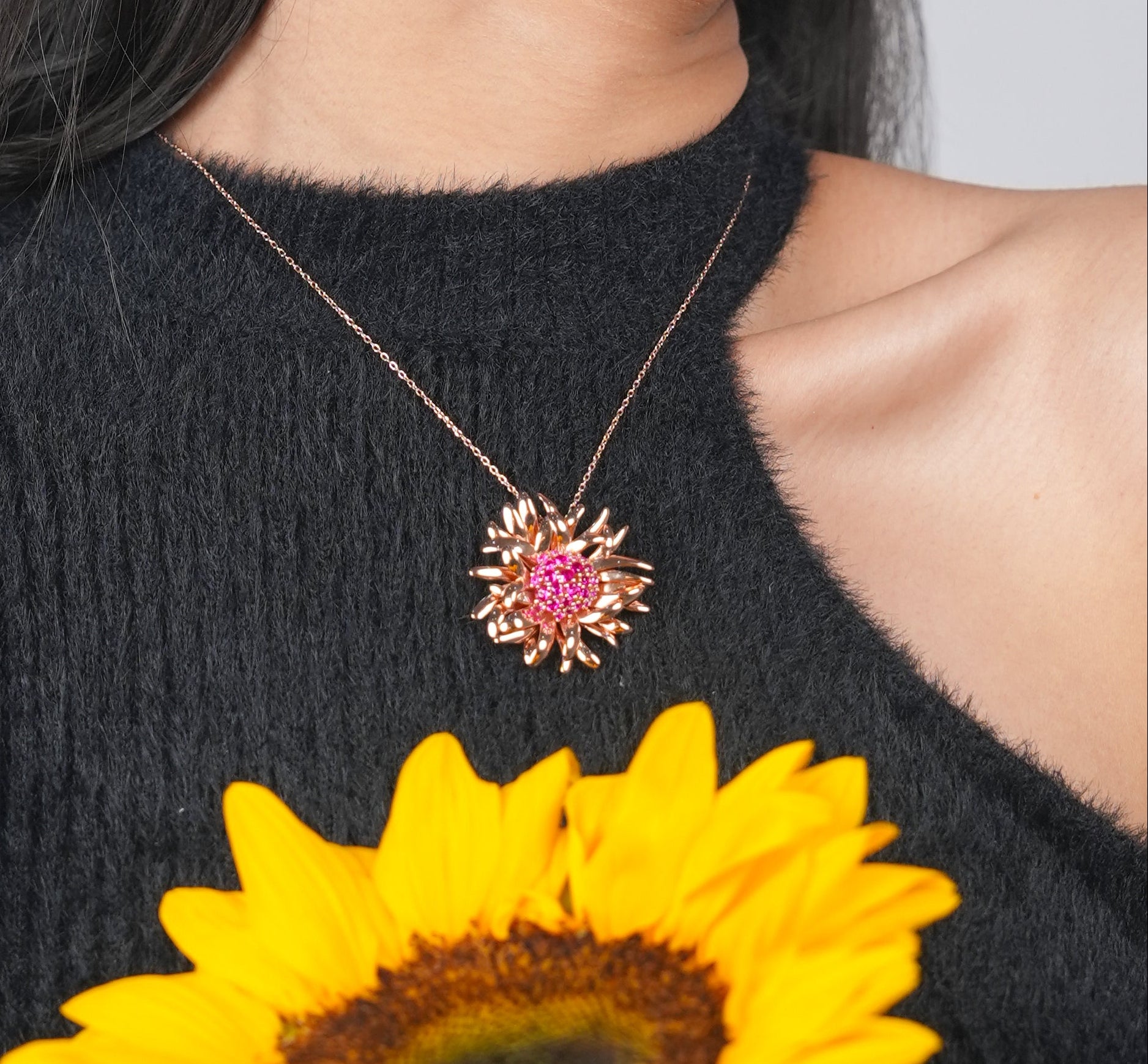 Twinrays Golden Blush Flower Set