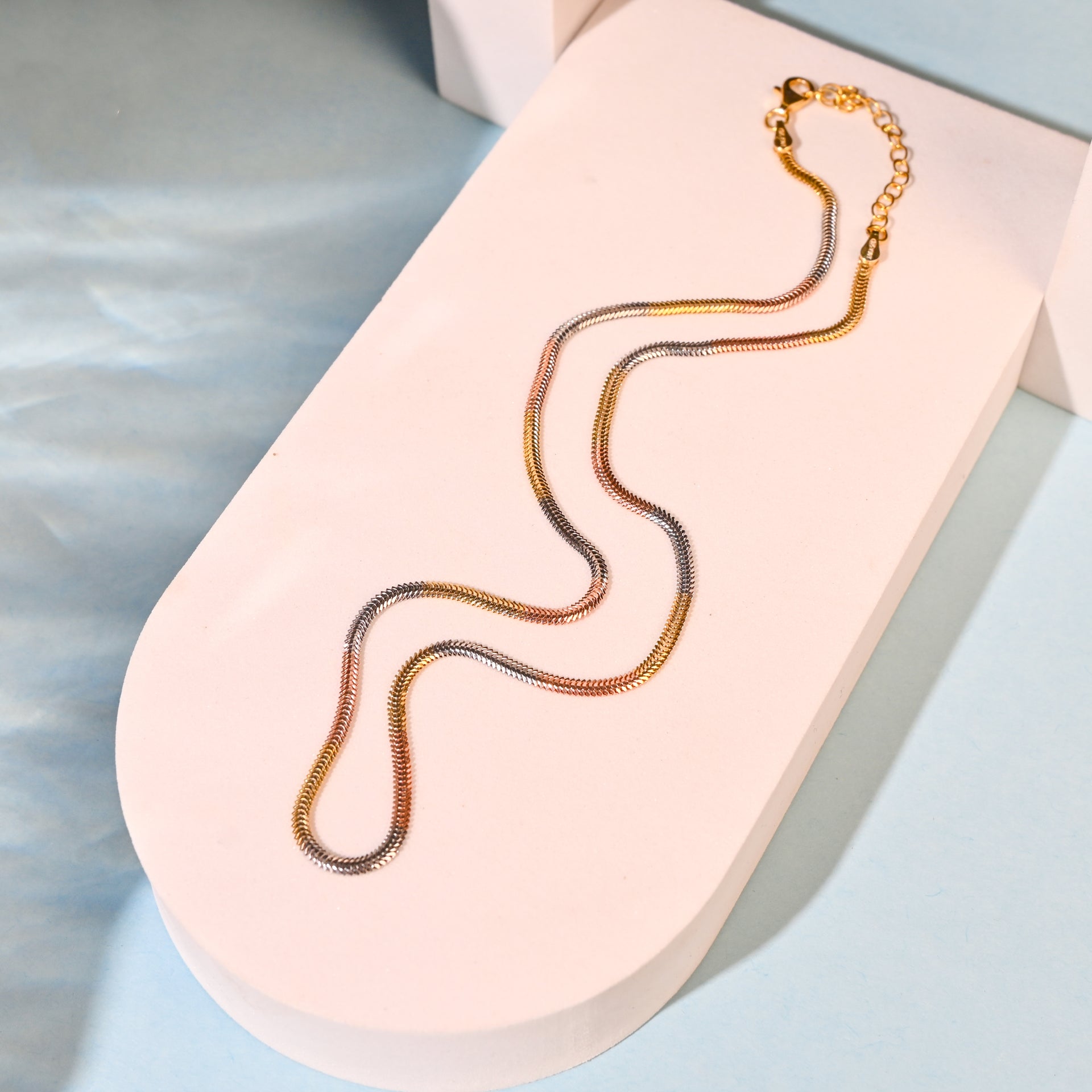 Twinrays Tricolor Snakeshell Chain