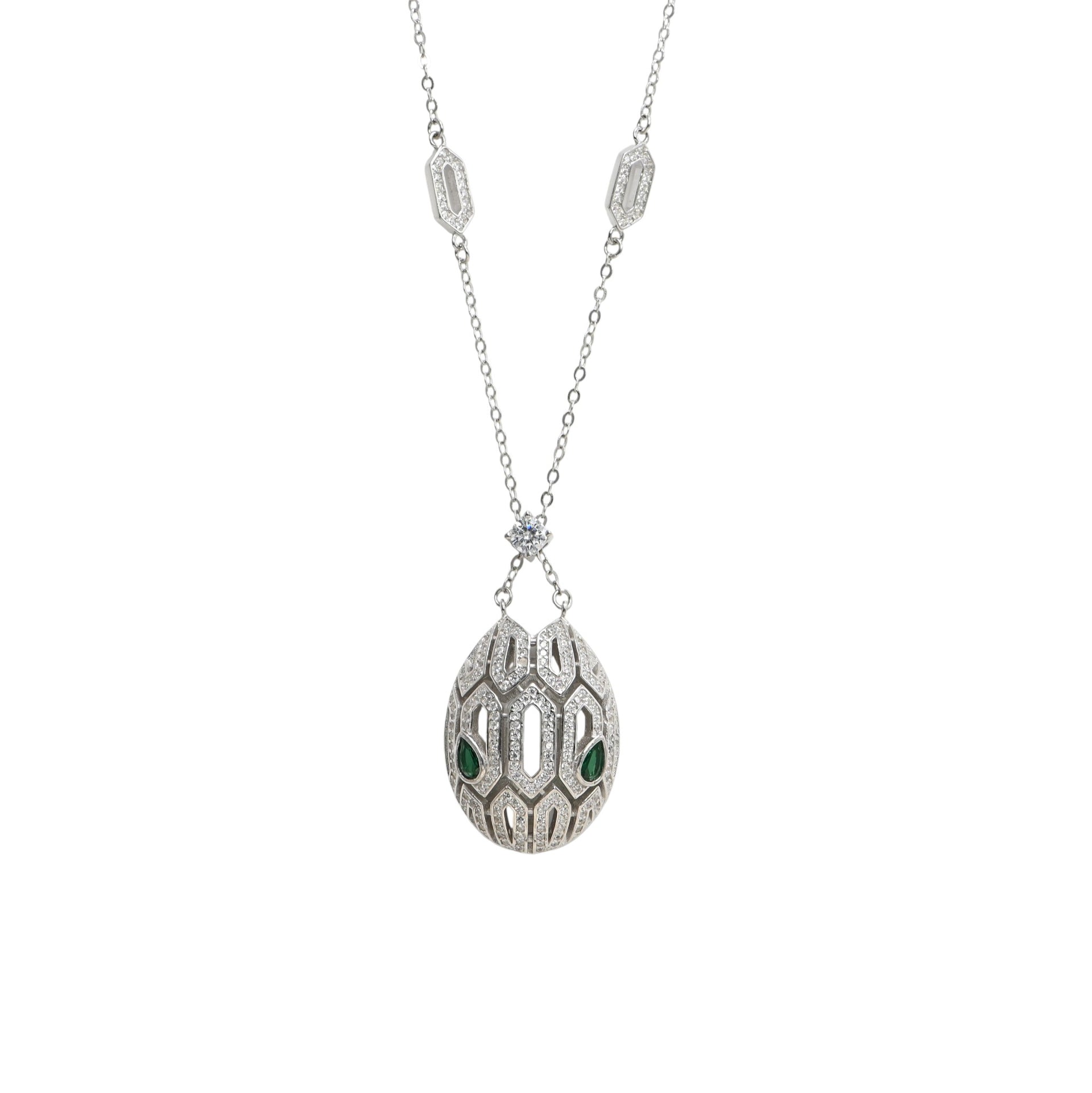 Twinrays Emerald Hiss Necklace