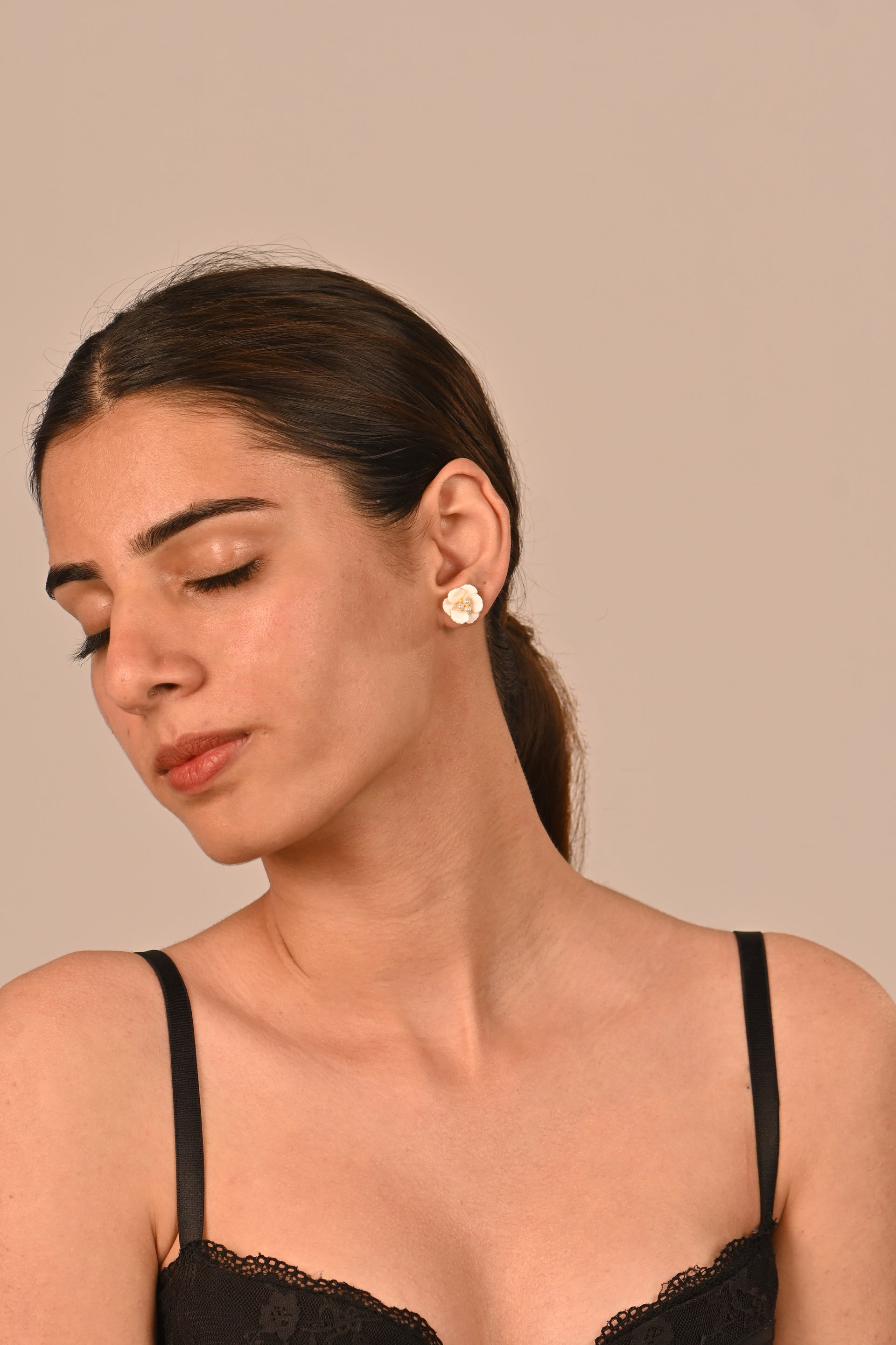 Twinrays Pearl Whisper Studs Earrings
