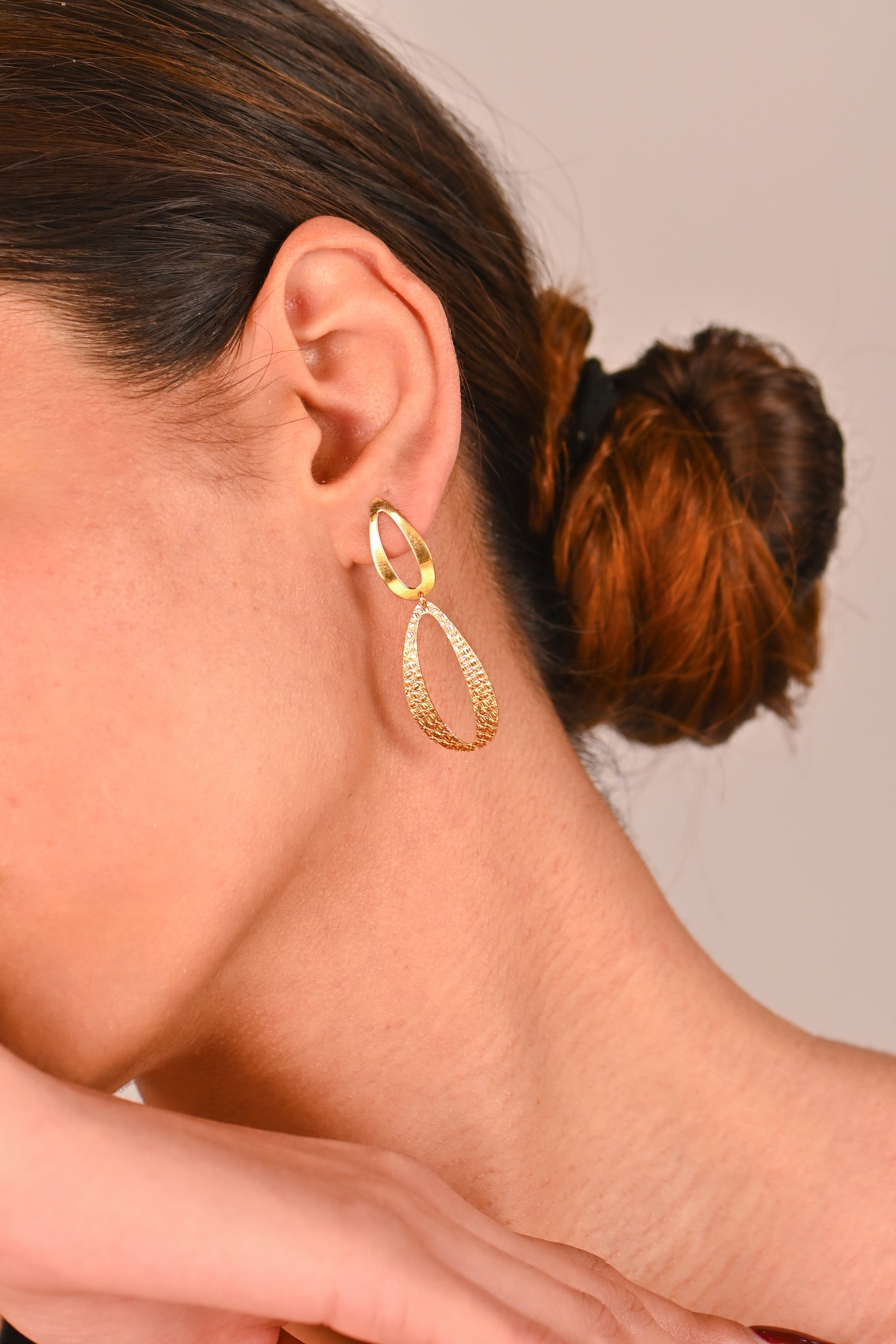 Twinrays Golden Flow Earrings