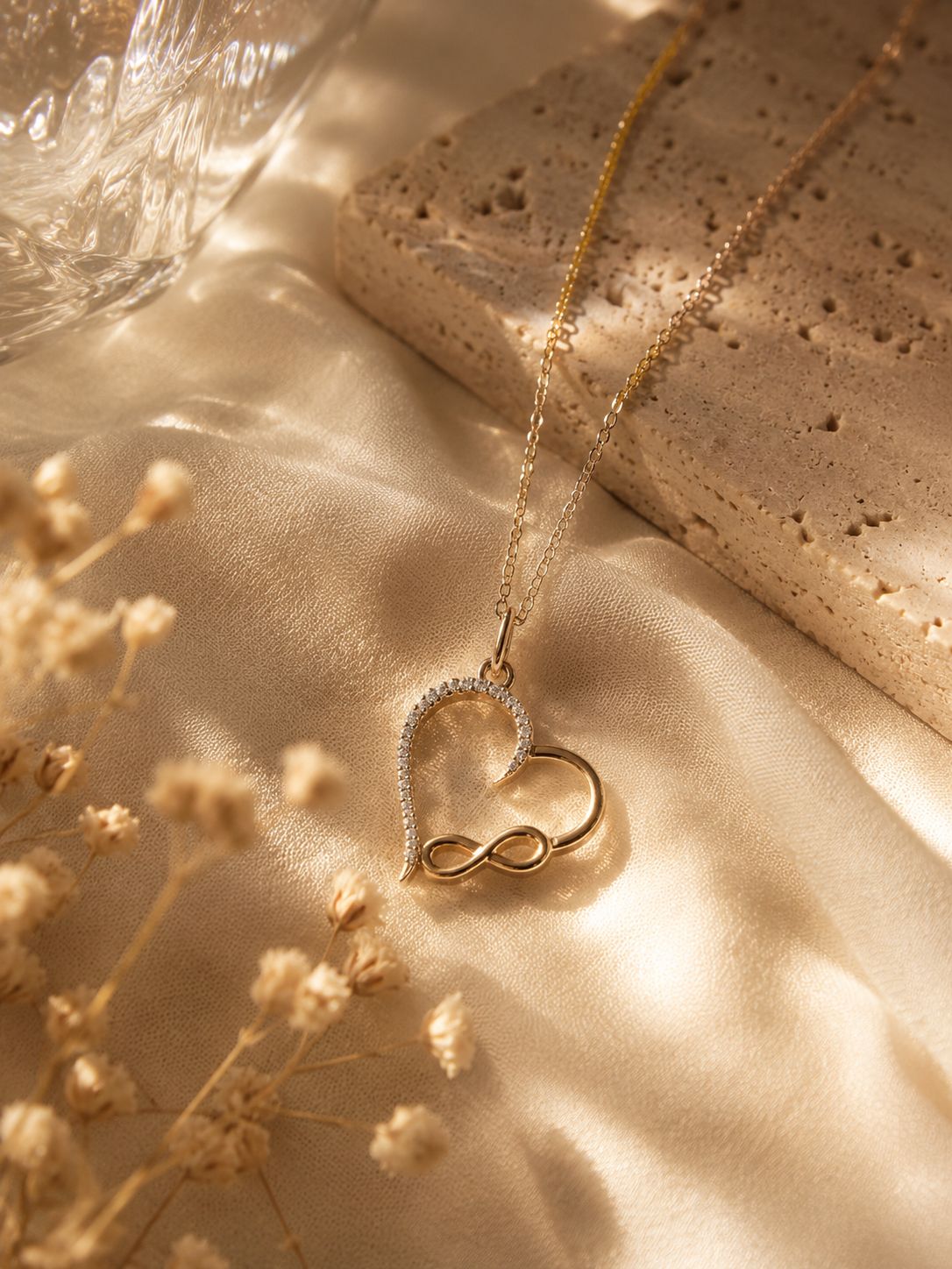 Infinity Love Heart Pendent Necklace